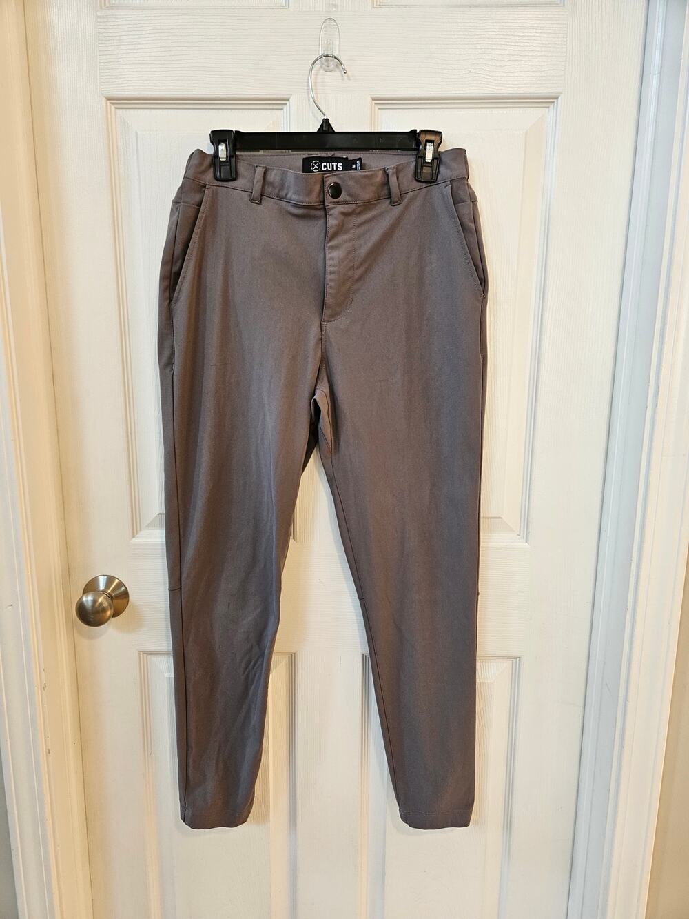 CUTS Pants Men’s M Gray Taupe Performance Stretch Jogger Chino